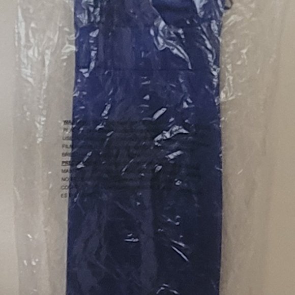 Event dress - Picture 3 of 3